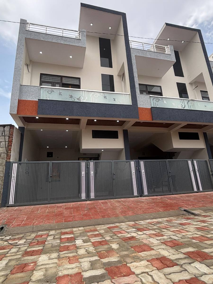 16*50=90 gaj full duplex house double parking hathoj sirsi link road 