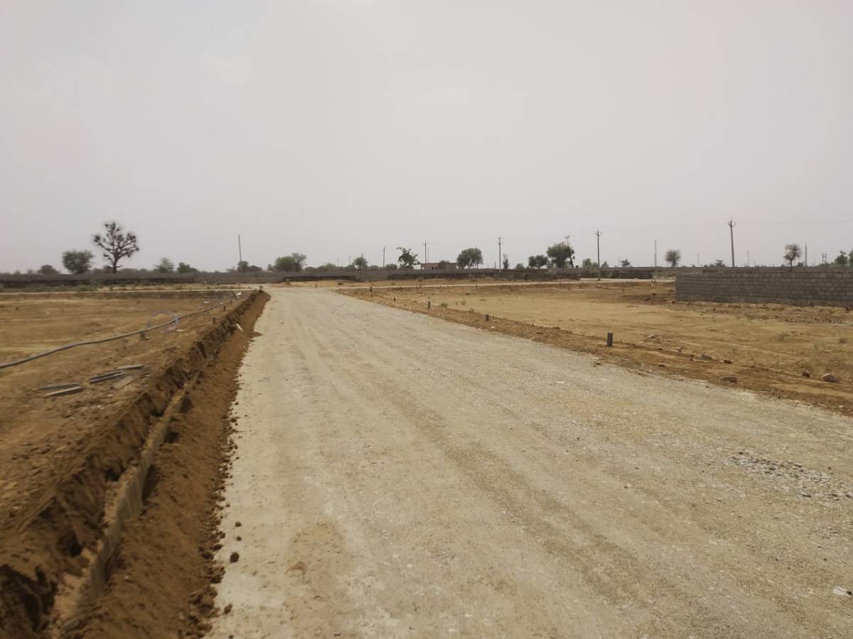 Urgent sale Jaipur prime location 100 square yard plot only 13 lakhs 